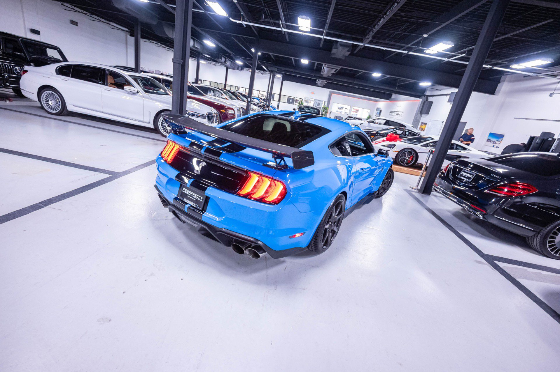 Used 2022 Ford Mustang Shelby GT500 w/ Carbon Fiber Track Pack RWD image 68