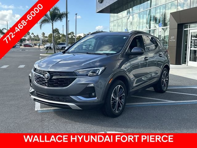 Used 2022 Buick Encore GX Essence image 2