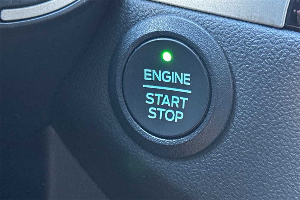 Used 2022 Ford Escape SE image 25