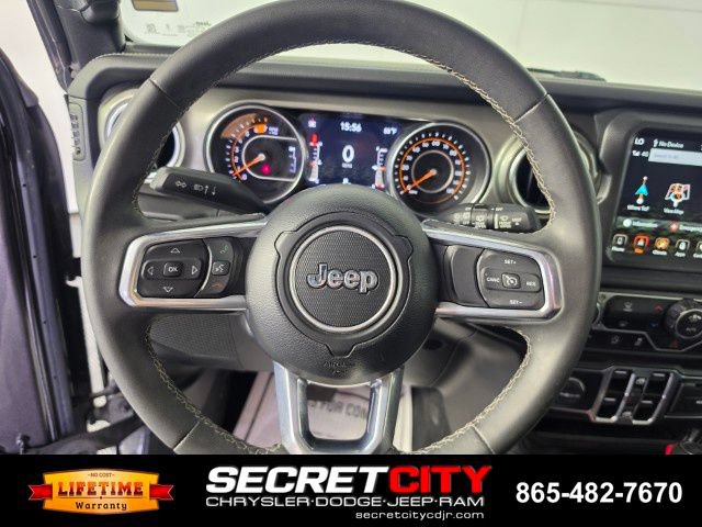 Used 2023 Jeep Wrangler Unlimited Sahara AWD/4WD image 15