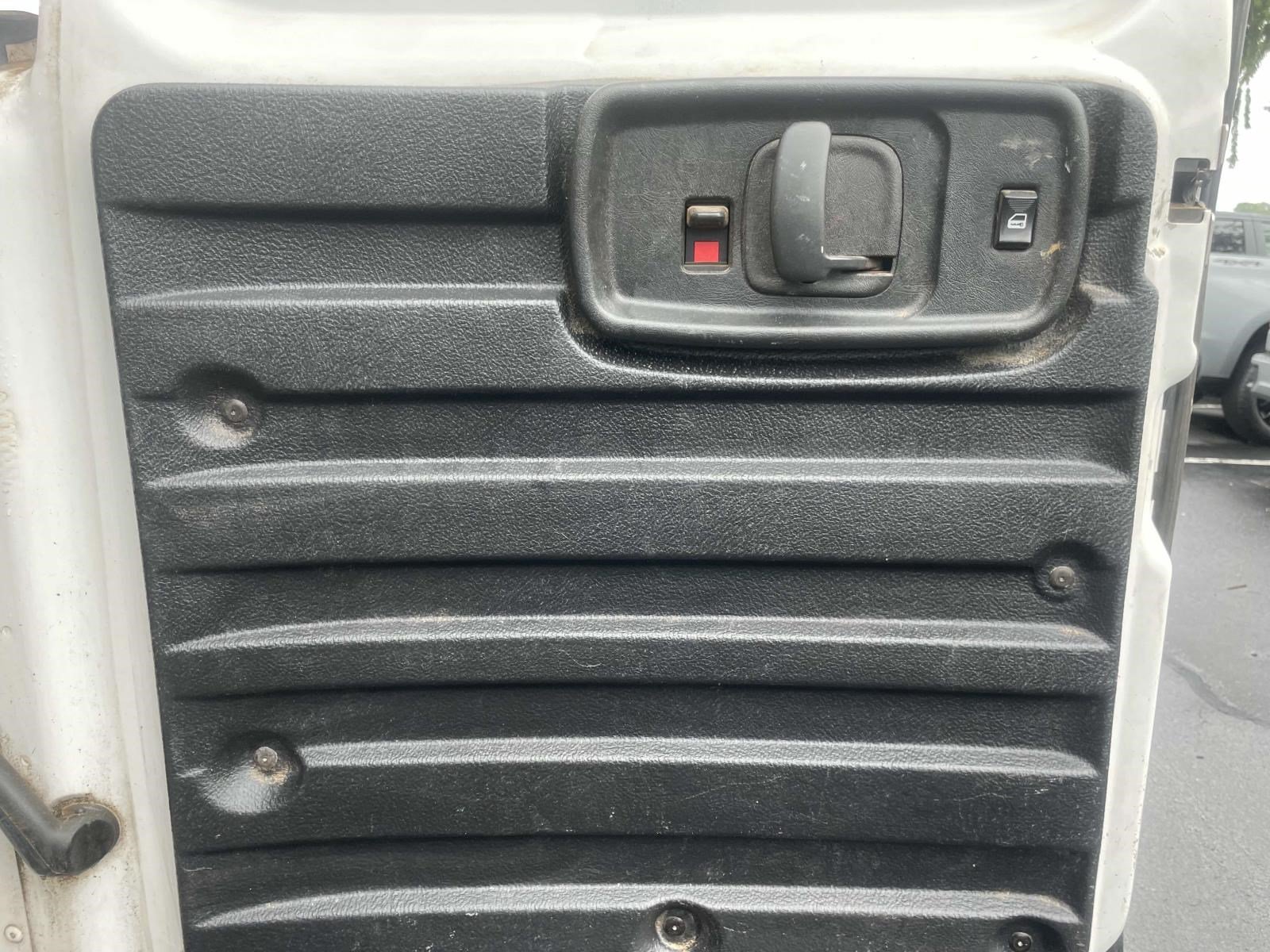 Used 2016 GMC Savana 2500 RWD image 8