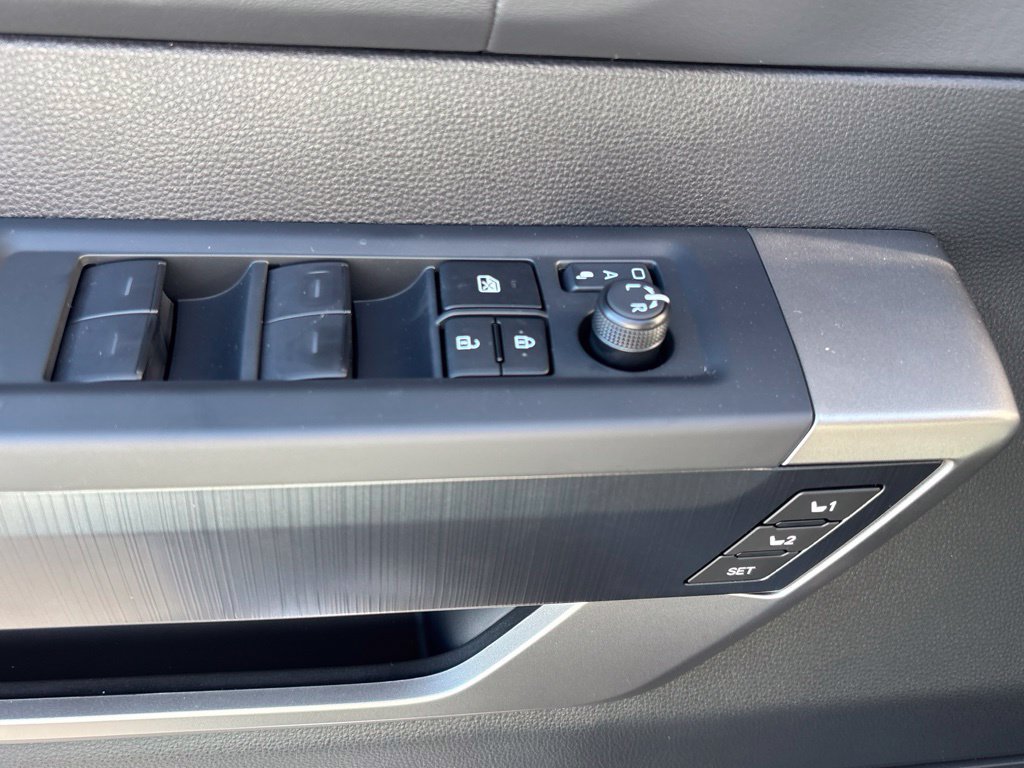 New 2026 Toyota Sequoia Platinum AWD/4WD image 8
