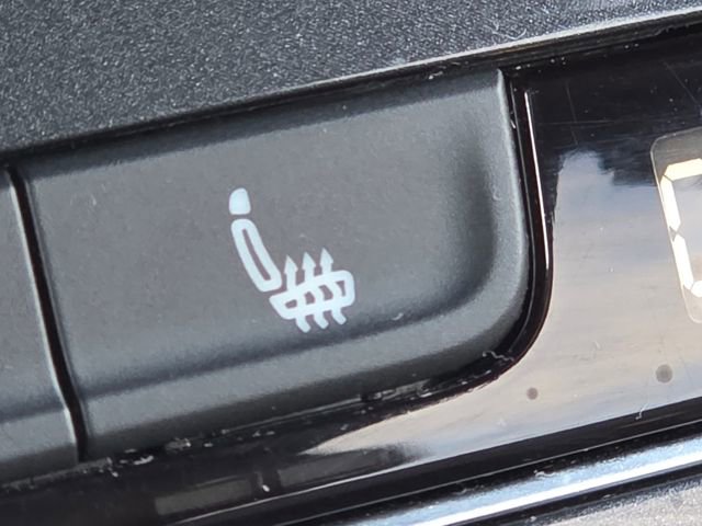 Used 2021 Volkswagen Tiguan SE R-Line image 16