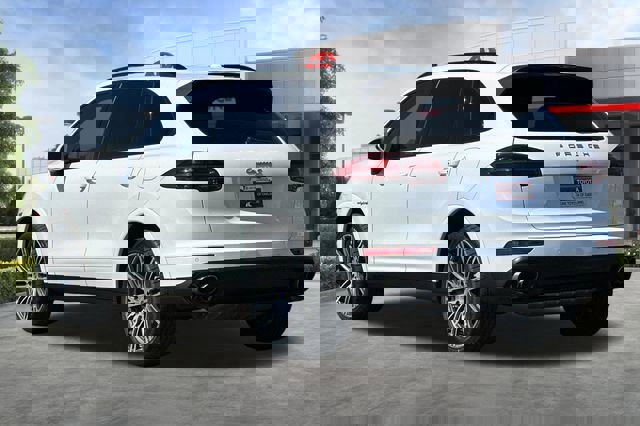 Used 2018 Porsche Cayenne S image 6