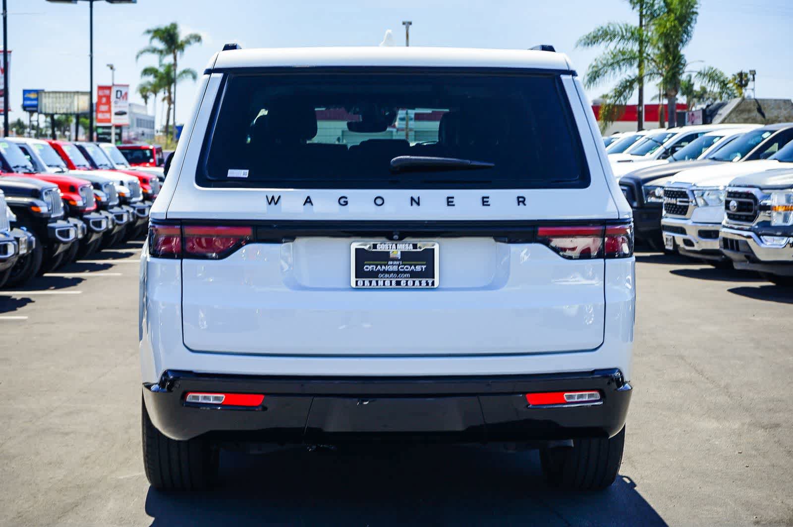 Used 2023 Jeep Wagoneer 2WD w/ Convenience Group I image 5