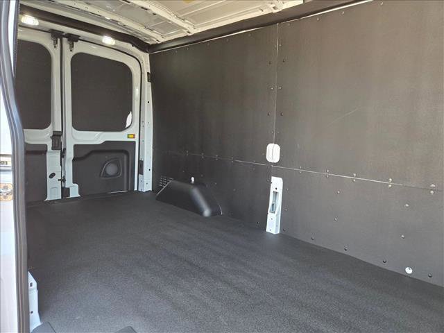 New 2025 Ford Transit 250 148 Medium Roof w/ Load Area Protection Package image 15