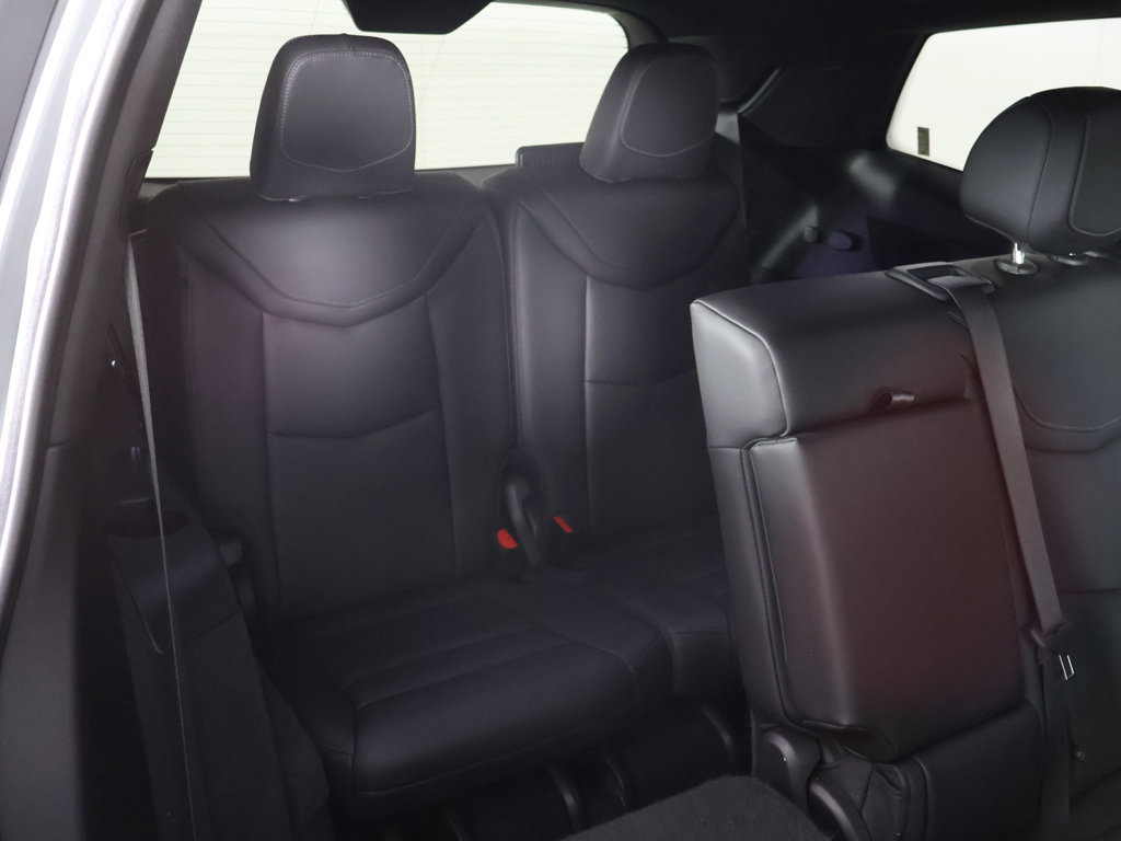 Used 2024 Cadillac XT6 Luxury w/ LPO, Floor Liner Package AWD/4WD image 37