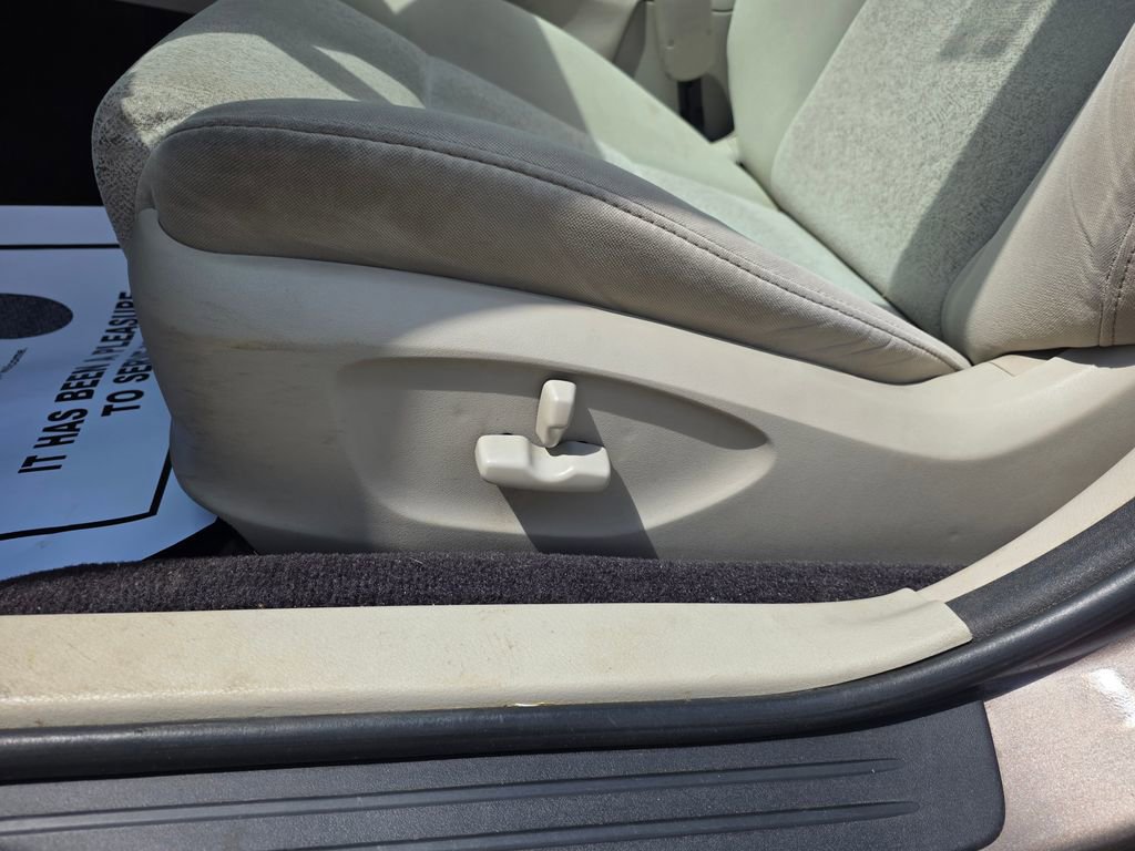 Used 2009 Subaru Legacy 2.5i Special Edition image 10