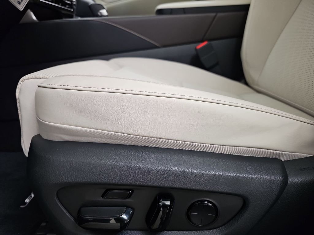 New 2026 Lexus RX 450h AWD image 29