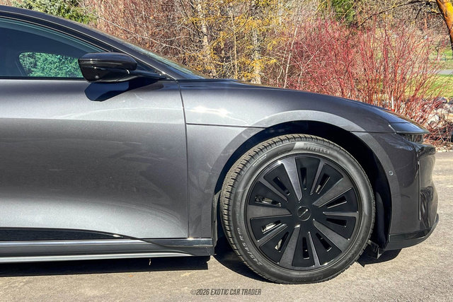 Used 2025 Lucid Air Grand Touring image 11