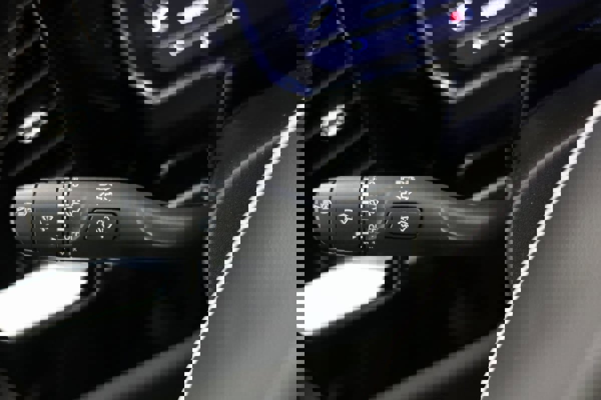 Used 2024 GMC Sierra 3500 SLE w/ SLE Value Package image 25