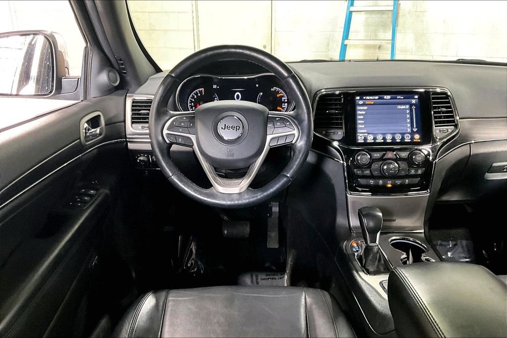 Used 2021 Jeep Grand Cherokee Limited image 17