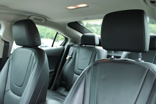 Used 2012 Chevrolet Volt Premium w/ Premium Trim Package FWD image 14