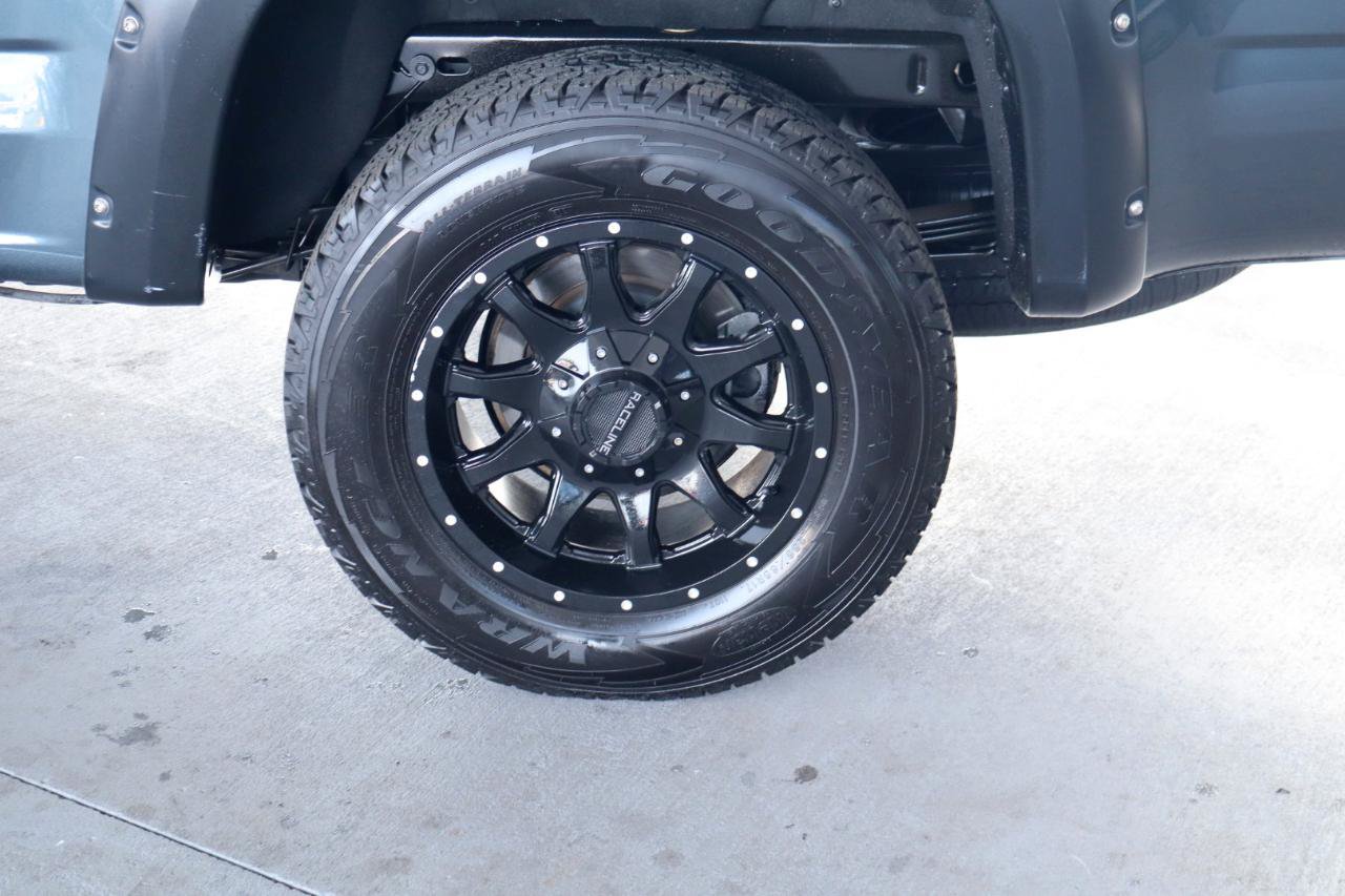 Used 2019 Chevrolet Colorado Z71 RWD image 11