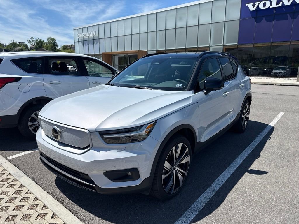 Used 2021 Volvo XC40 P8 Recharge AWD/4WD image 1
