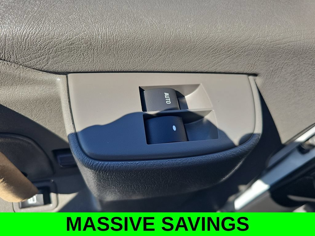 New 2023 Chevrolet Express 3500 w/ Power Convenience Package RWD image 21