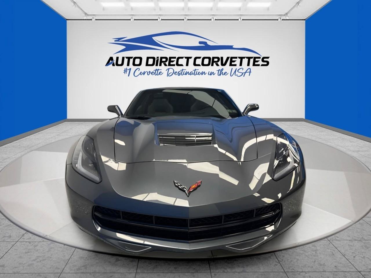 Used 2018 Chevrolet Corvette Stingray Coupe w/ Carbon Flash Badge Package RWD image 2