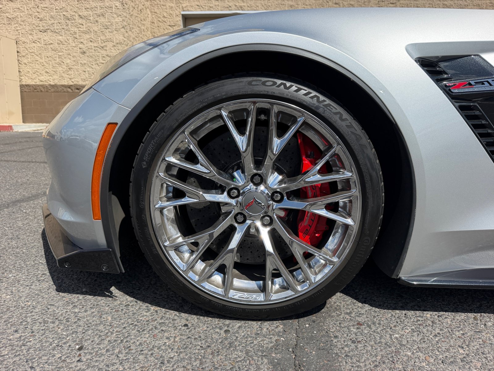Used 2016 Chevrolet Corvette Z06 w/ 3LZ Preferred Equipment Group RWD image 26