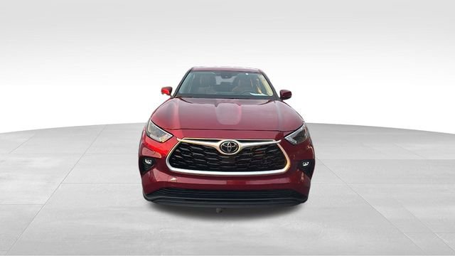 Used 2024 Toyota Highlander LE image 10