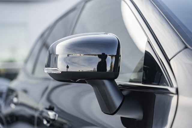 New 2026 Volvo XC60 B5 Plus w/ Protection Package Premier image 15