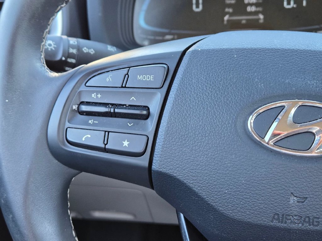 Certified 2024 Hyundai Venue Limited FWD image 22