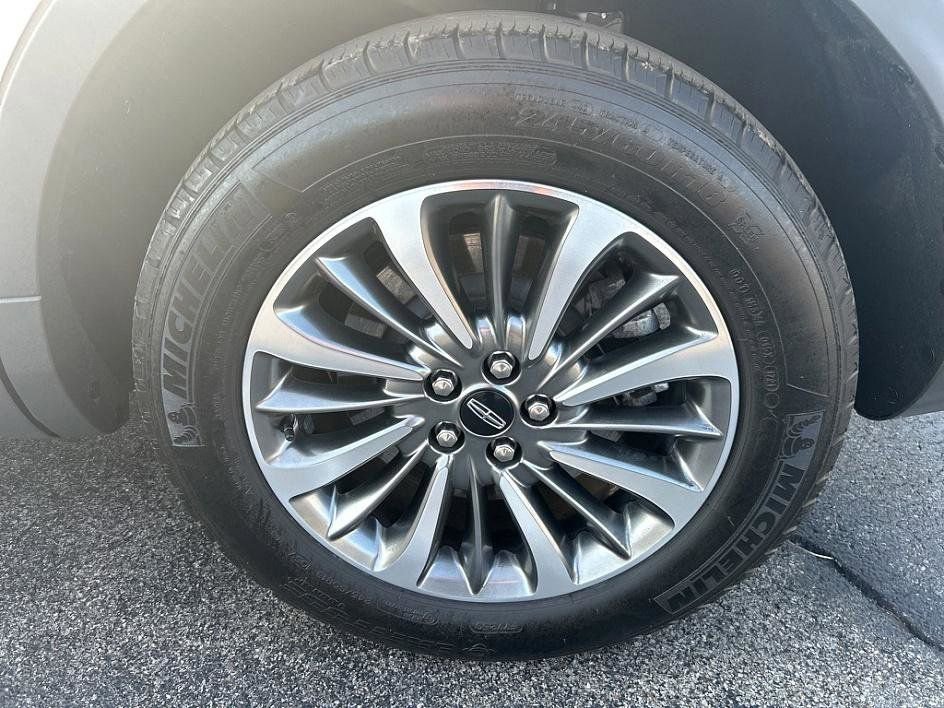 Used 2021 Lincoln Nautilus Reserve image 33