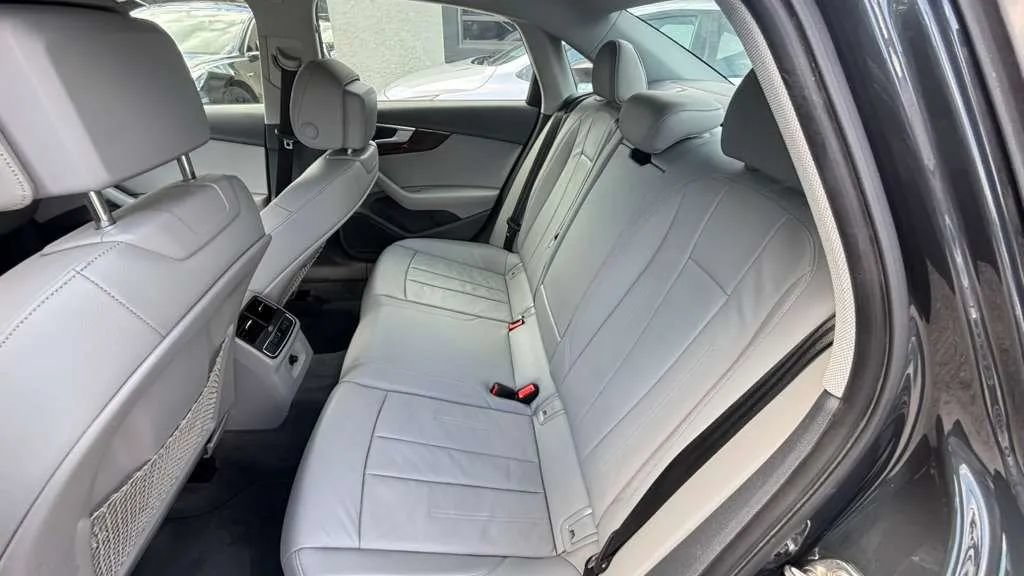 Used 2019 Audi A4 2.0T Premium w/ Convenience Package FWD image 10