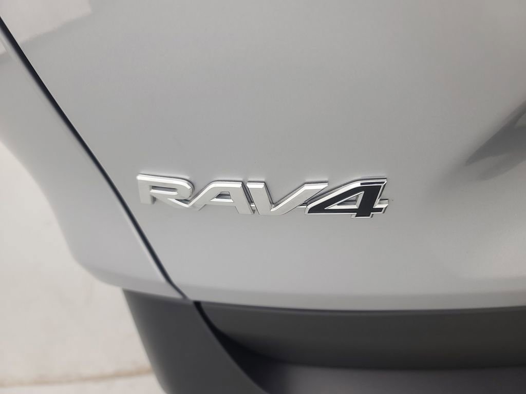 Used 2025 Toyota RAV4 XLE image 23