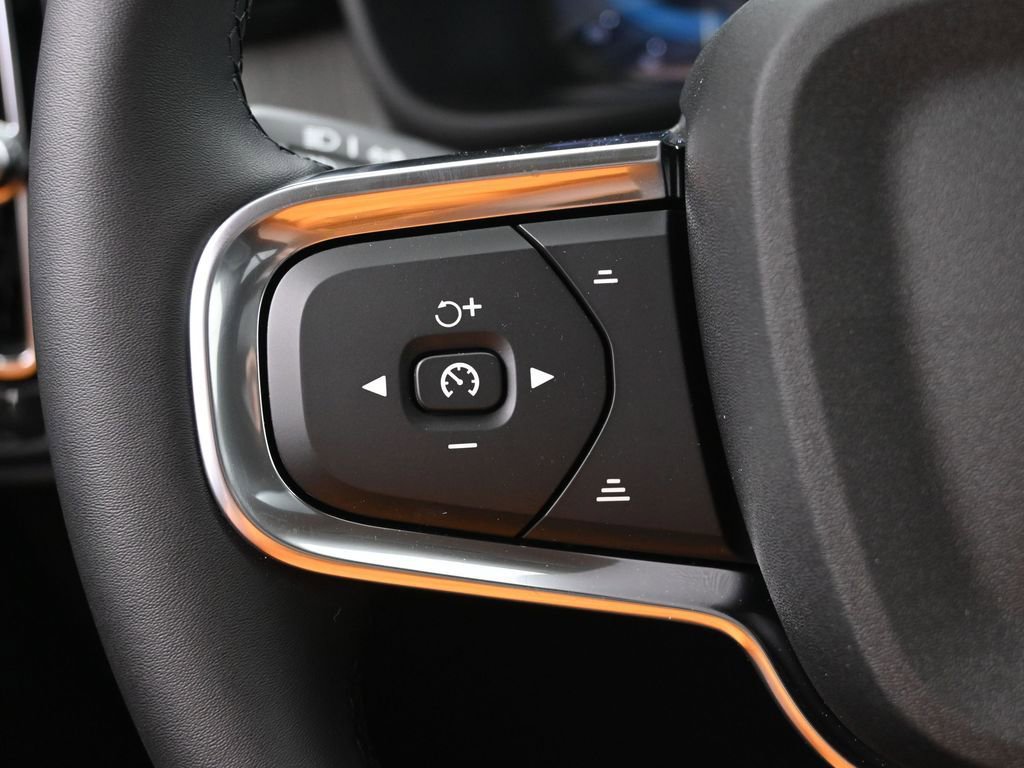 New 2025 Volvo XC40 B5 Plus w/ Protection Package Premier image 11