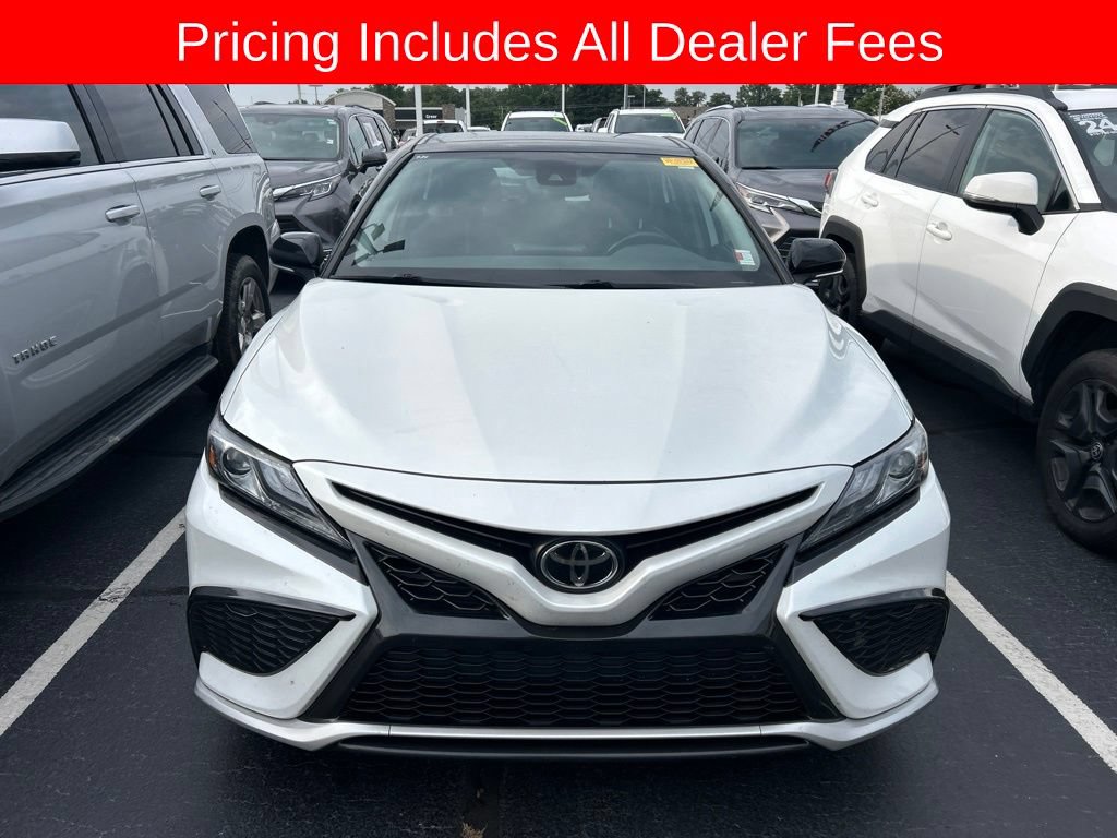 Used 2023 Toyota Camry XSE FWD image 12