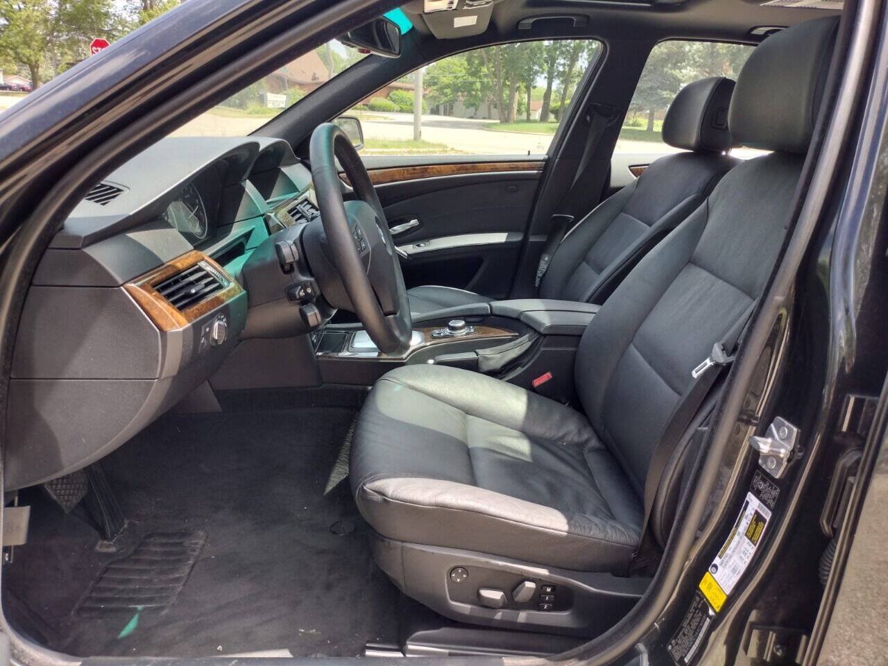 Used 2010 BMW 535i Sedan w/ Premium Pkg RWD image 16