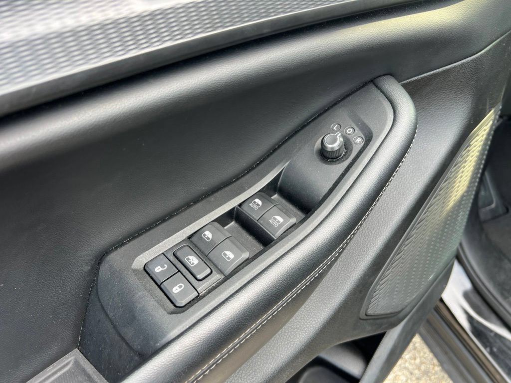 Used 2024 Jeep Grand Cherokee Altitude AWD/4WD image 16