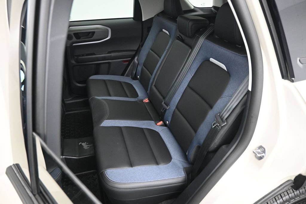 Certified 2025 Ford Bronco Sport Outer Banks w/ Outer Banks Tech Package+ AWD/4WD image 13