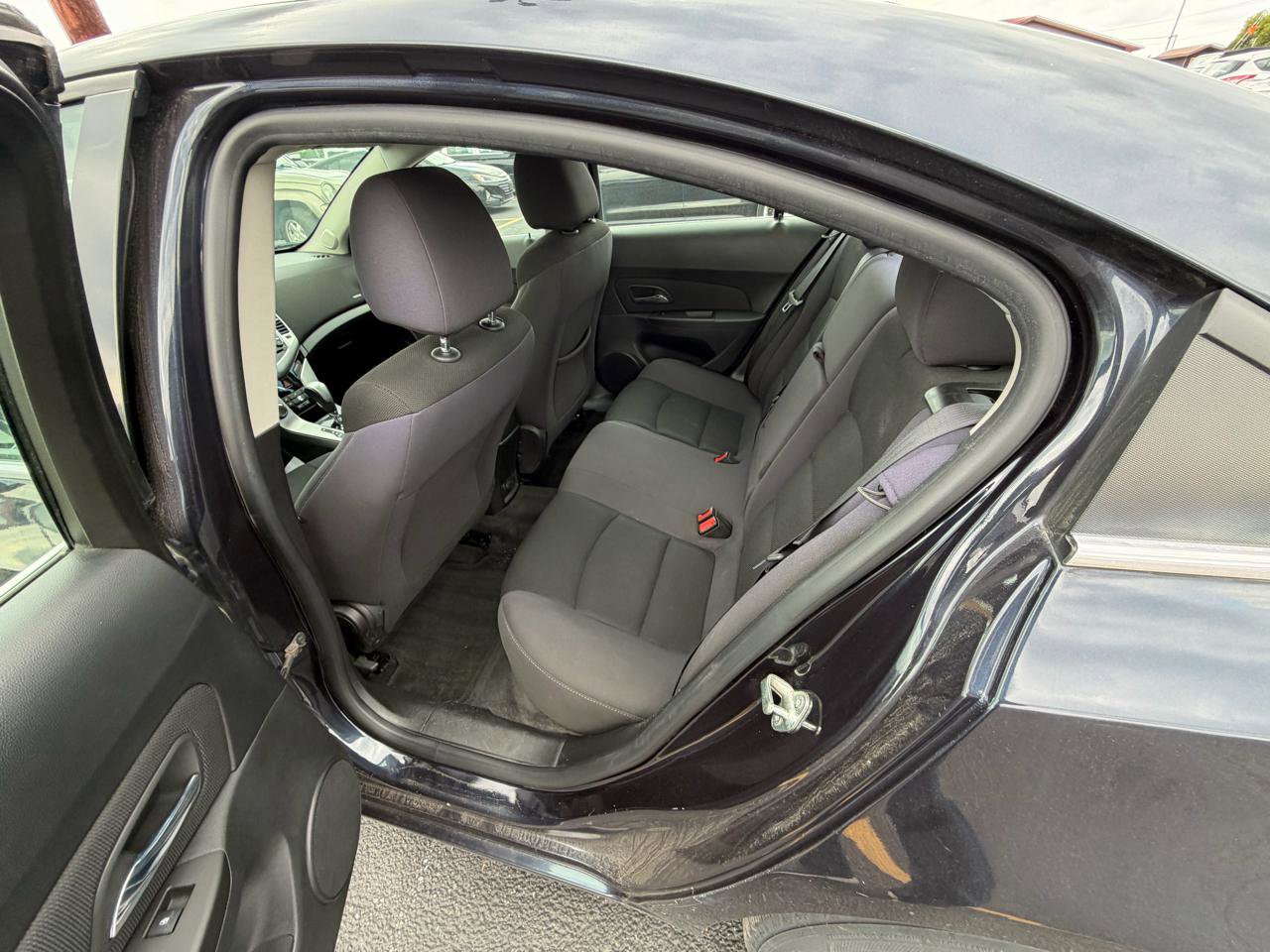 Used 2014 Chevrolet Cruze LT FWD image 6