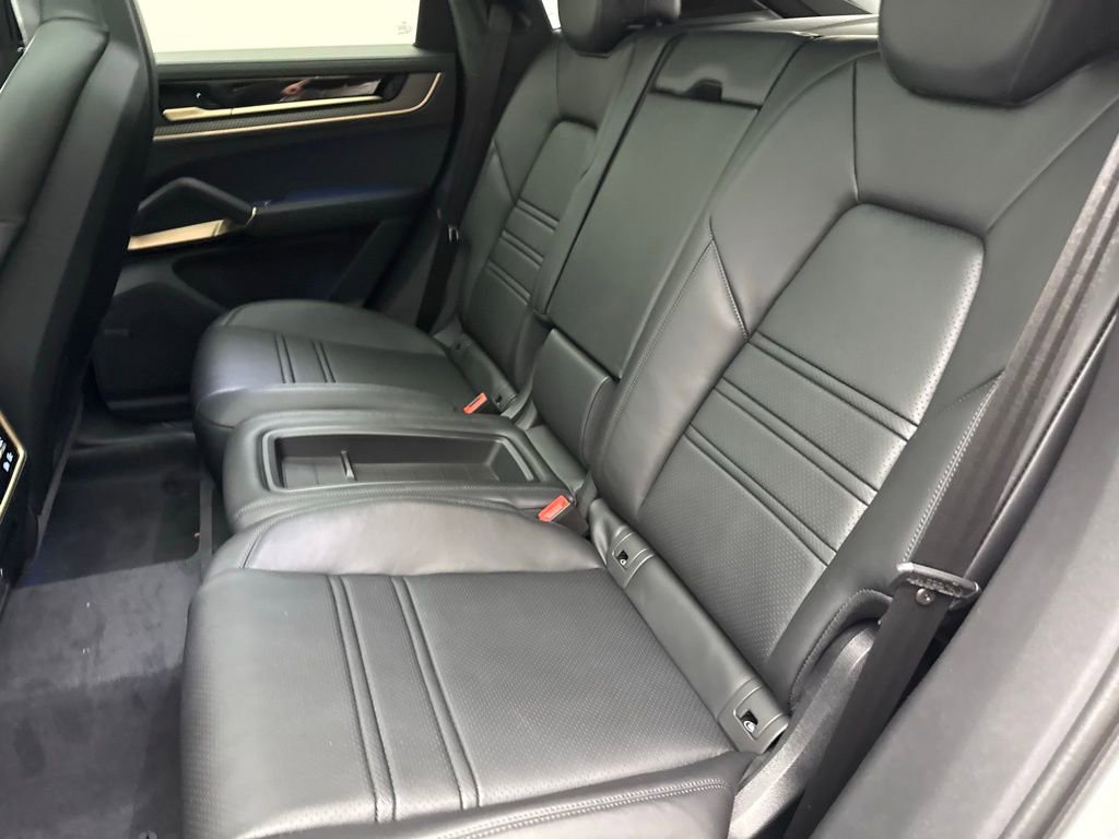 New 2026 Porsche Cayenne Turbo image 24