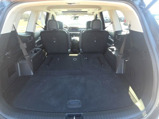 Used 2023 Kia Telluride EX w/ EX Captain's Chair Package image 9