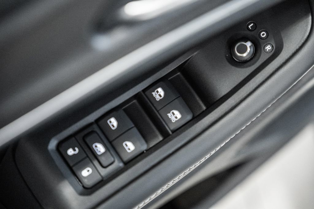 New 2025 Jeep Grand Cherokee Limited image 39