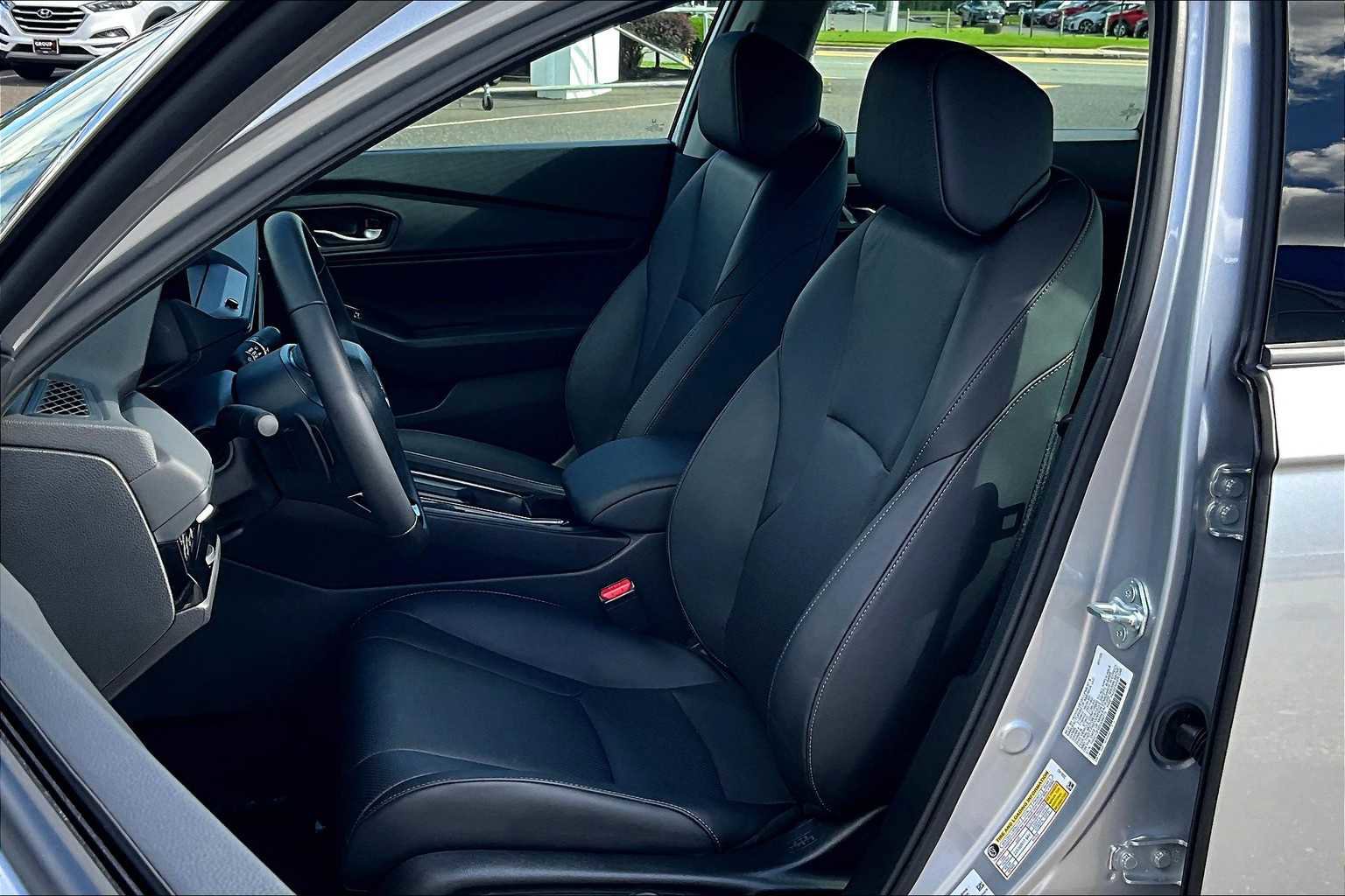 Used 2025 Honda Accord EX-L image 7