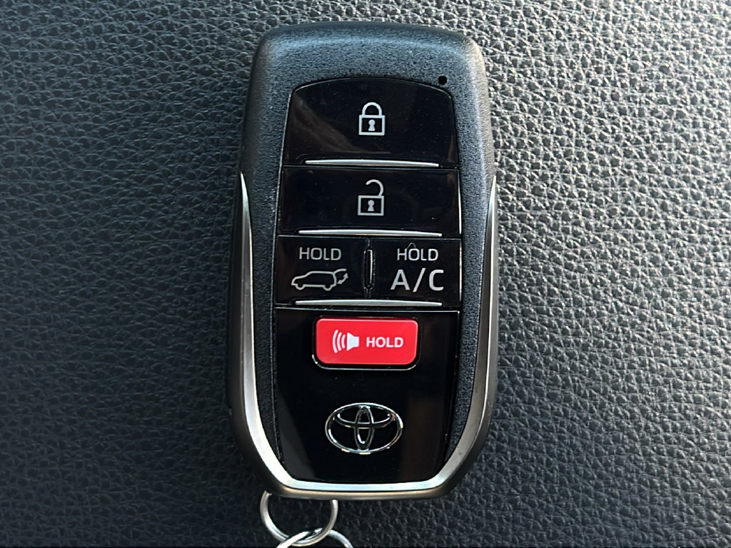 Used 2024 Toyota RAV4 SE AWD/4WD image 27