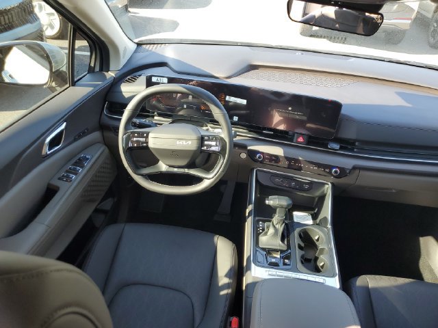New 2027 Kia Carnival EX FWD image 7