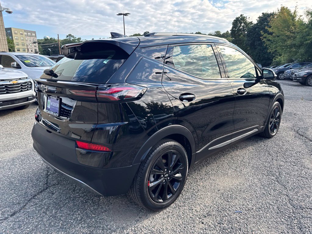 Used 2023 Chevrolet Bolt EUV Premier w/ Sun & Sound Package FWD image 7