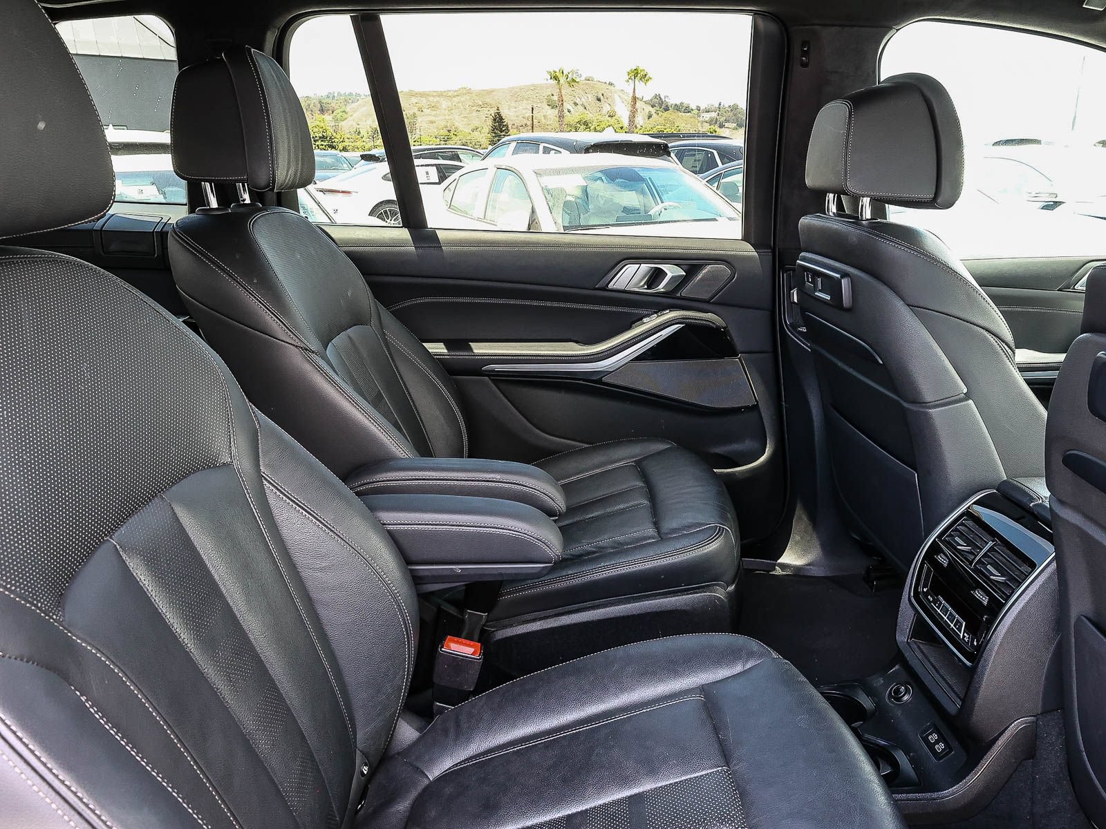 Used 2021 BMW X7 M50i AWD/4WD image 17