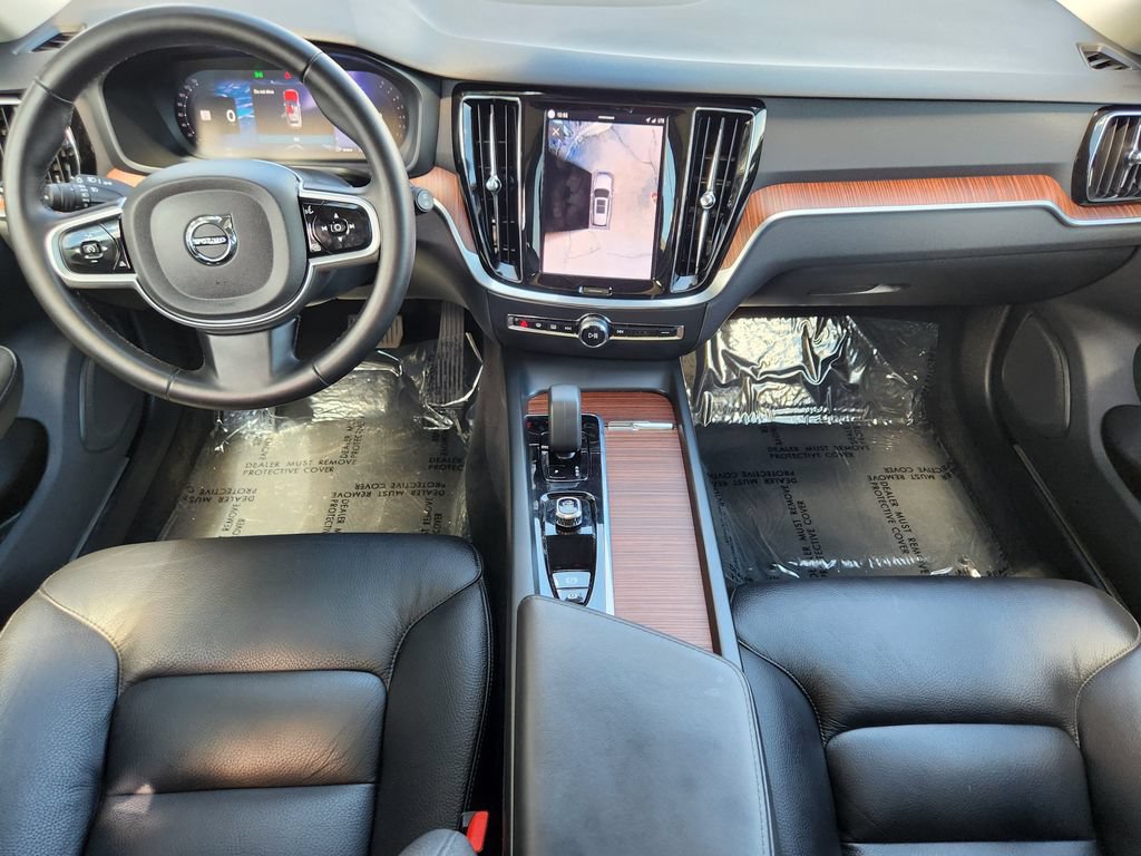 Used 2025 Volvo V60 B5 Cross Country Plus AWD/4WD image 16