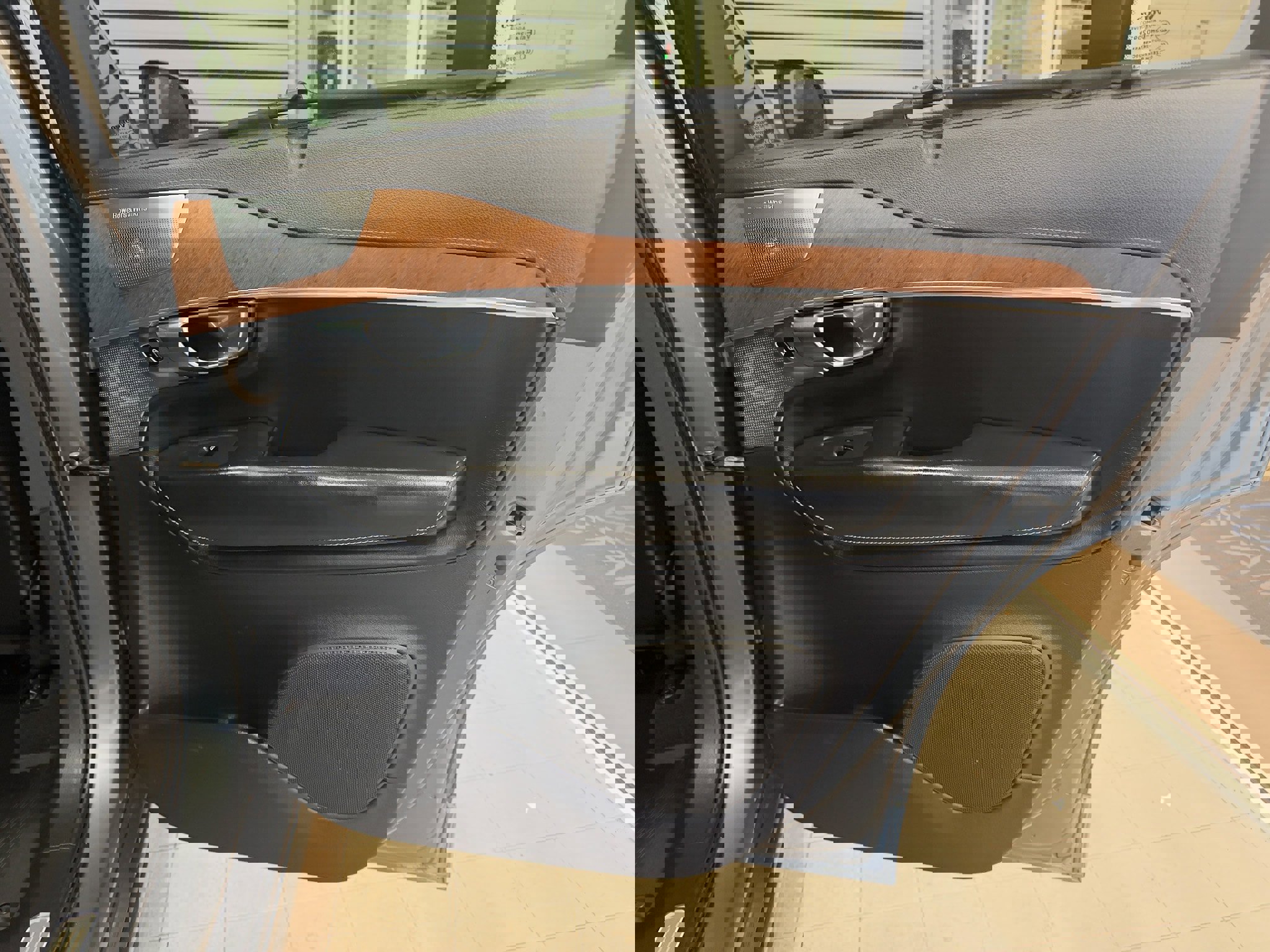 Used 2018 Volvo XC90 T6 Inscription w/ Convenience Package image 28