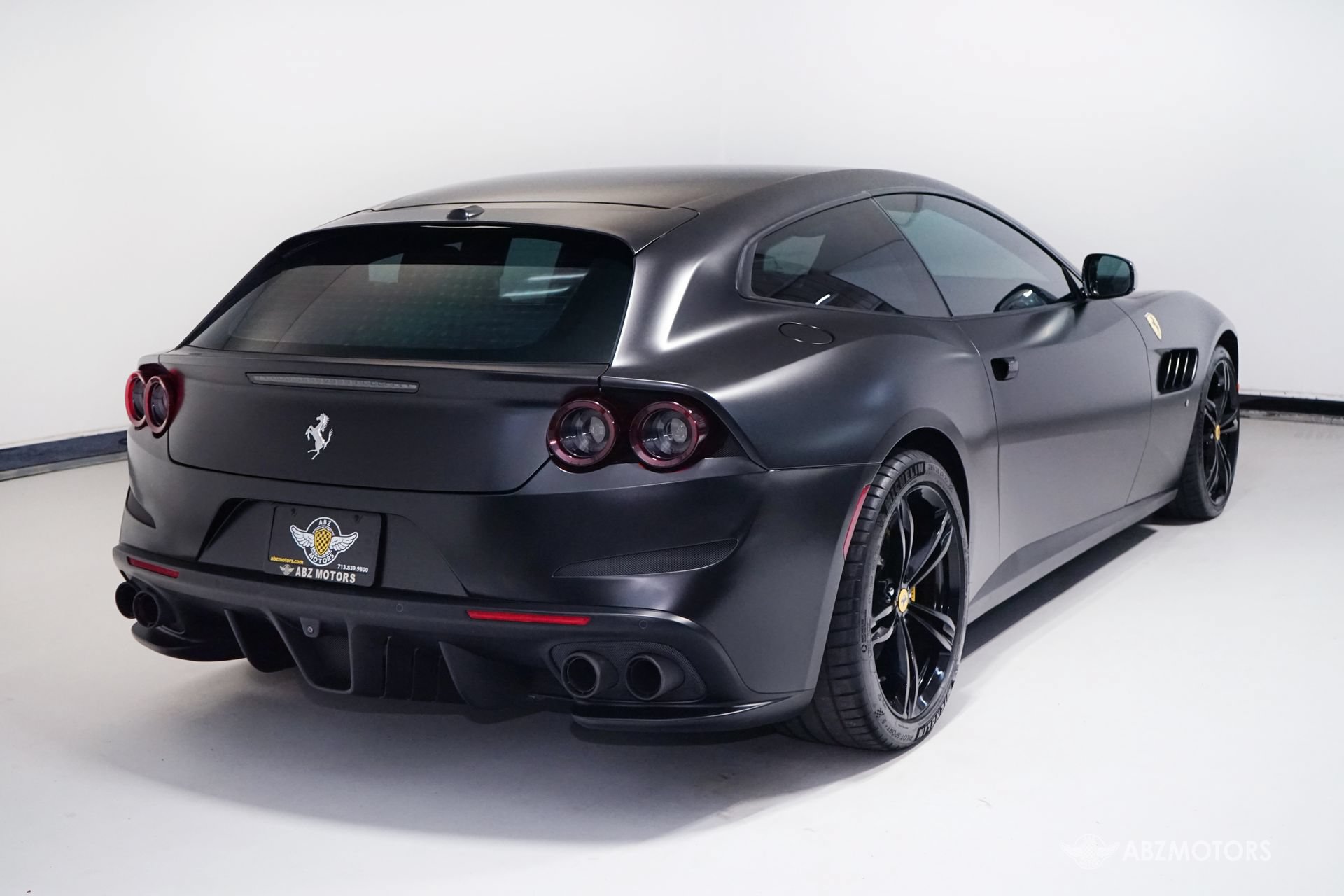 Used 2018 Ferrari GTC4Lusso AWD/4WD image 6