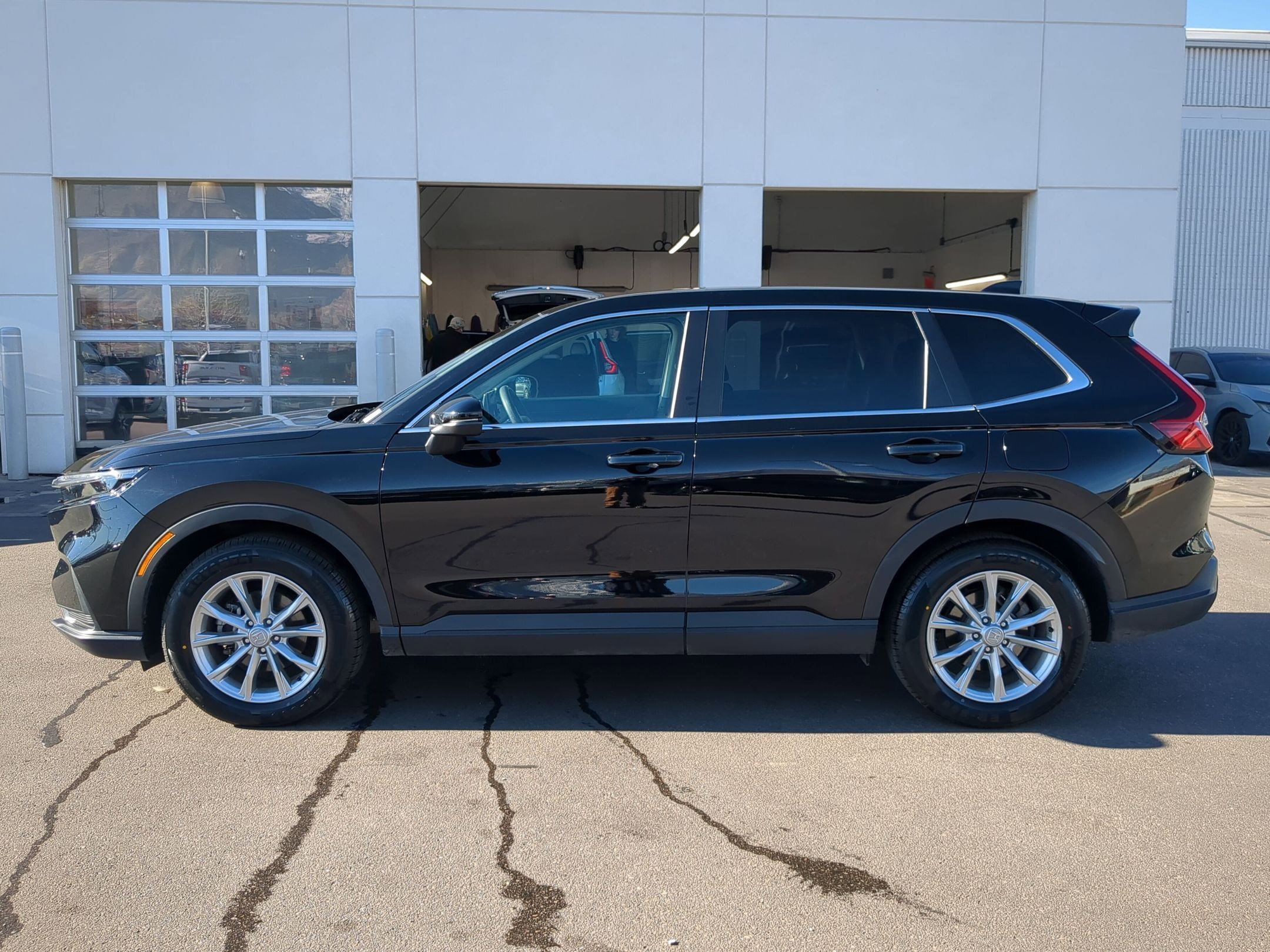 Used 2024 Honda CR-V EX image 9