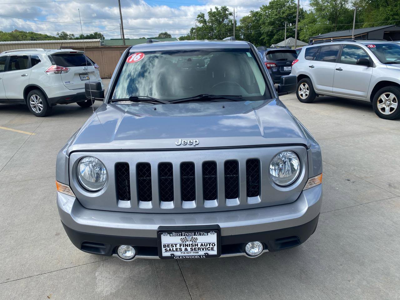 Used 2016 Jeep Patriot High Altitude AWD/4WD image 3