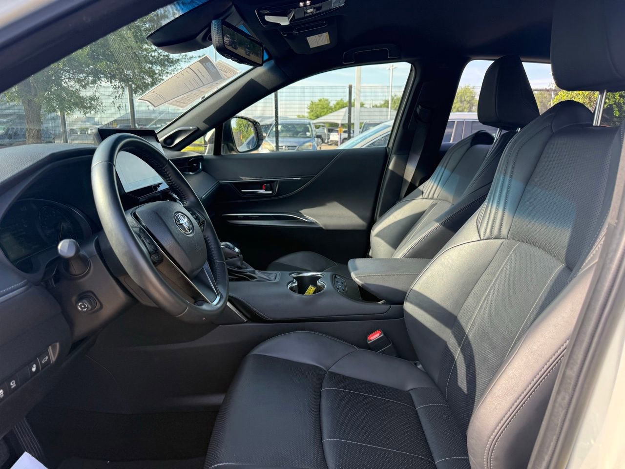 Used 2021 Toyota Venza Limited AWD/4WD image 10