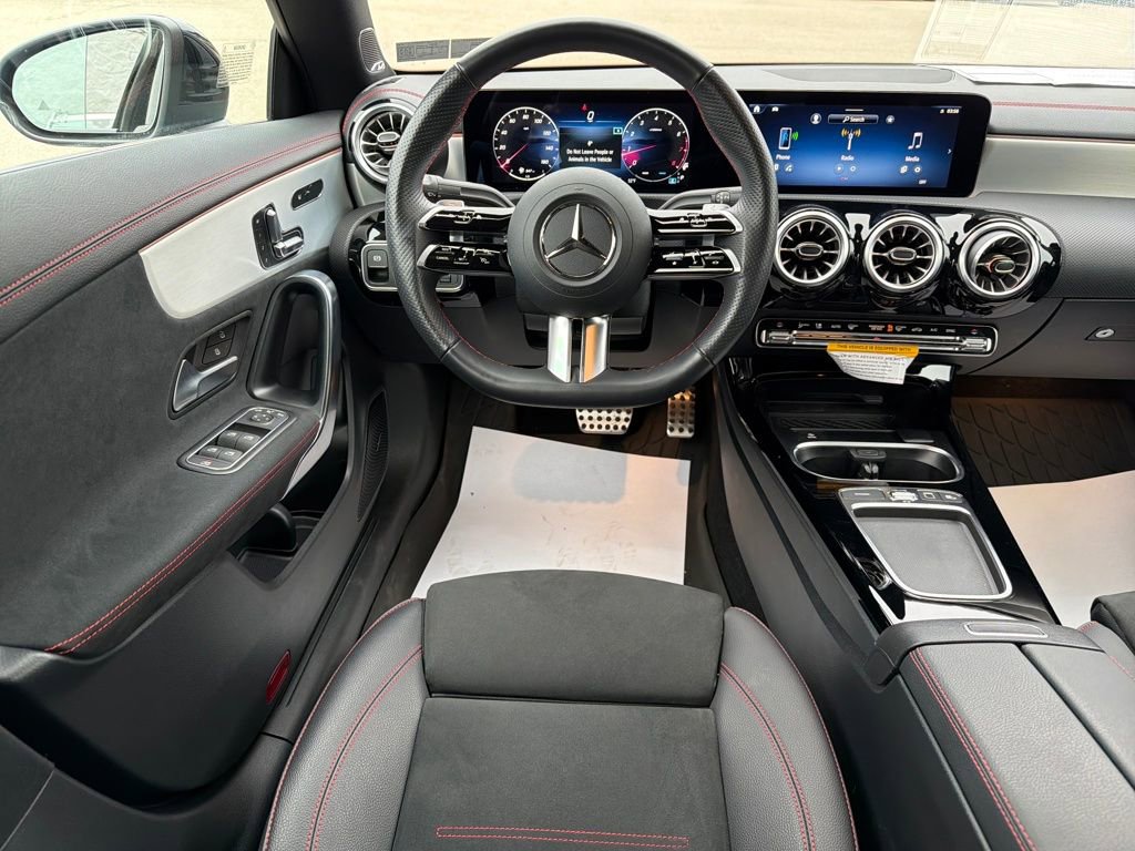 Used 2025 Mercedes-Benz CLA 250 4MATIC image 9