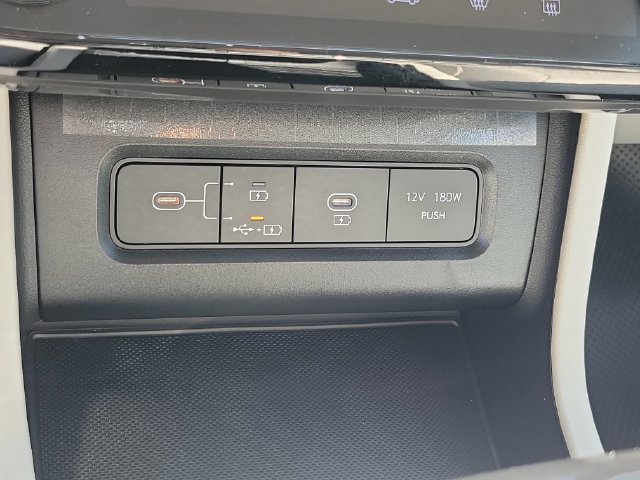 Used 2026 Hyundai Tucson Blue SE AWD/4WD image 15